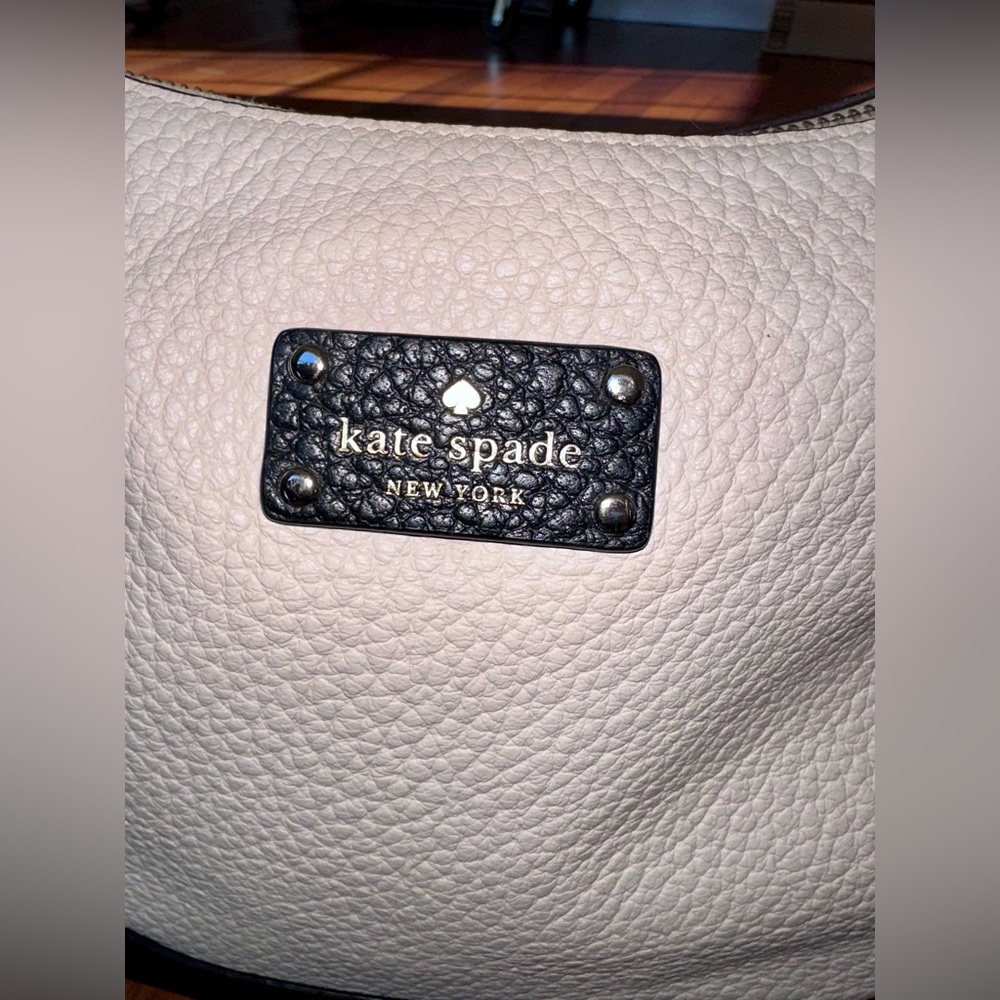 LOW START Kate Spade Two-Tone Pebbled Leather Hobo Bag. Great condition! - Picture 8 of 15